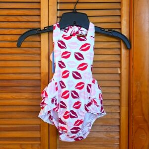 NWT Bailey's Blossoms Girls Back Bubble Romper Size M